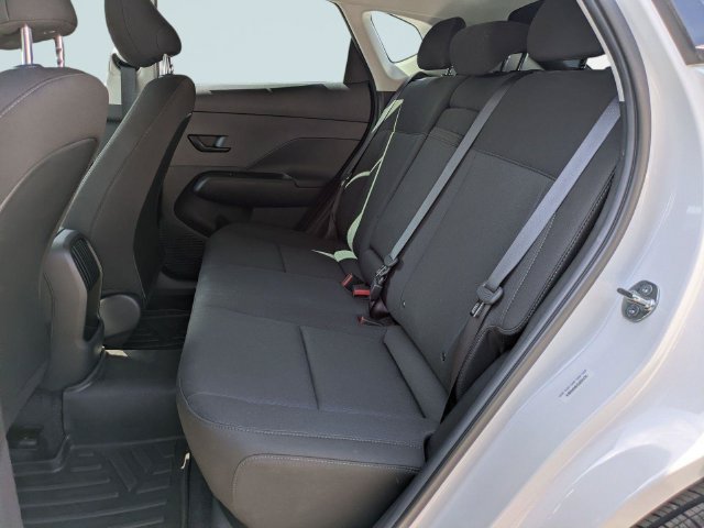 Used 2025 Hyundai Kona SE FWD image 14