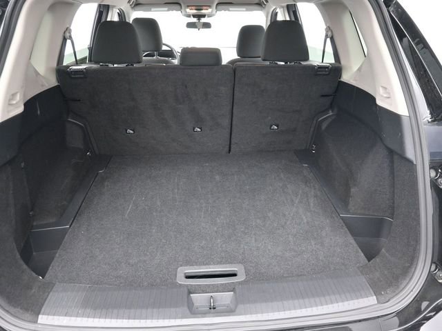 Used 2025 Nissan Rogue SV image 26