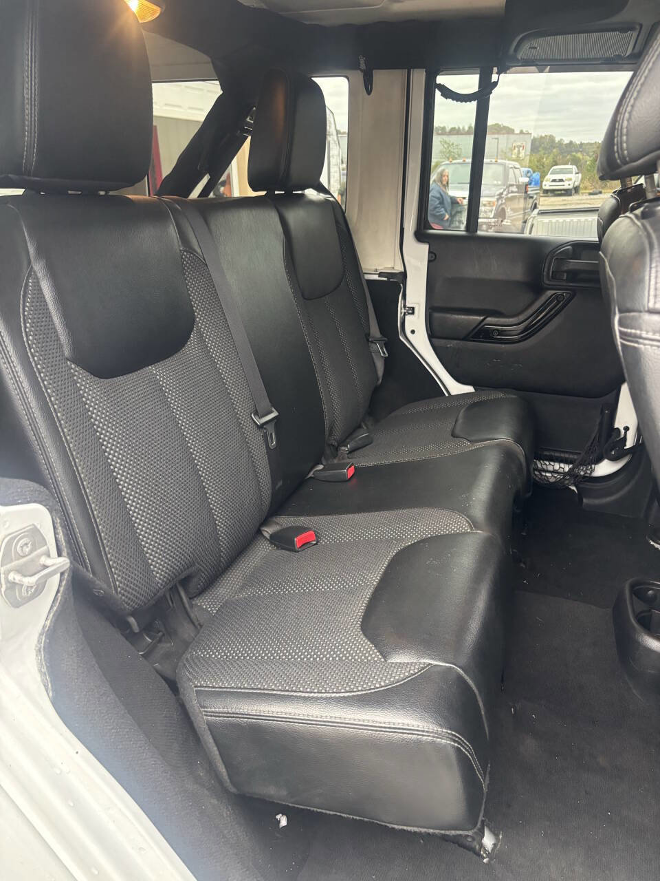 Used 2016 Jeep Wrangler Unlimited Sahara AWD/4WD image 24