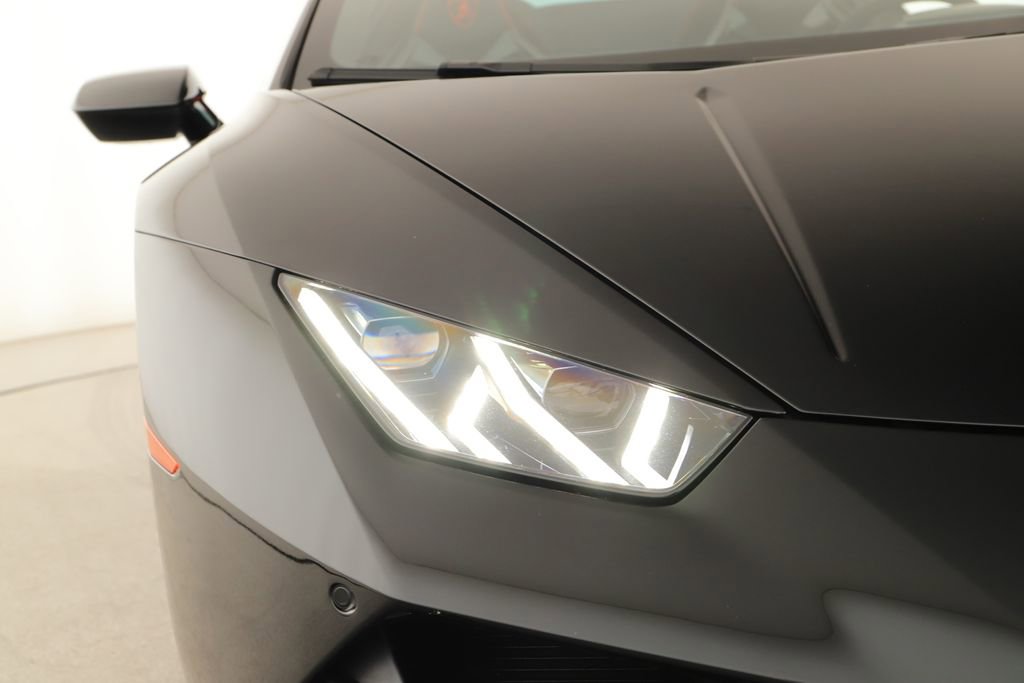 Used 2023 Lamborghini Huracan EVO RWD image 43