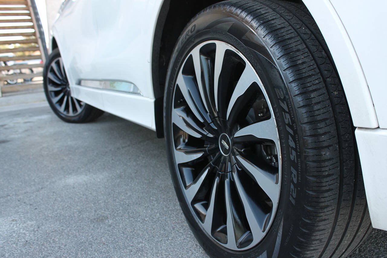 Used 2020 Lincoln Aviator Black Label Grand Touring w/ Class IV Trailer Tow Package AWD/4WD image 14
