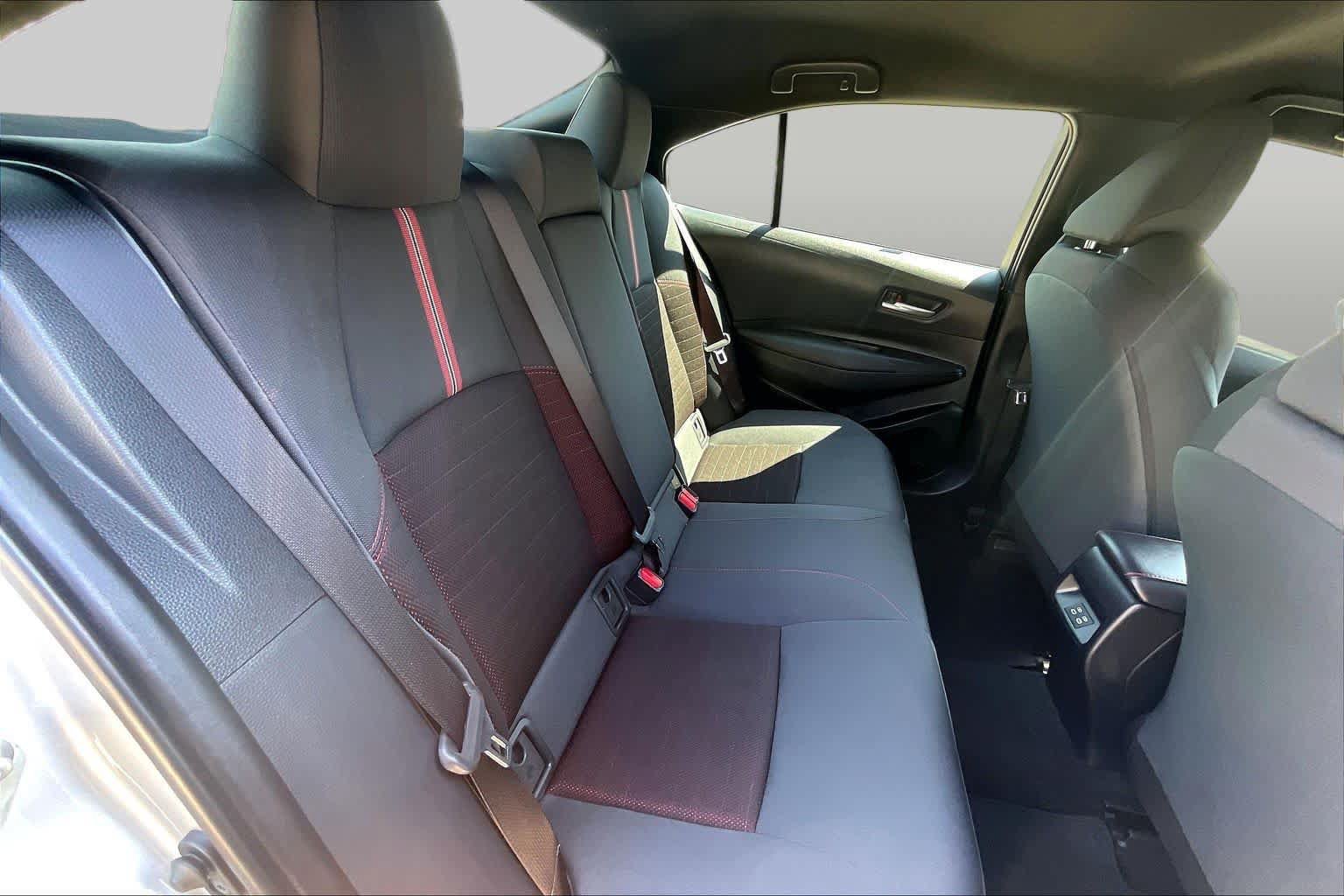 Used 2025 Toyota Corolla SE FWD image 19