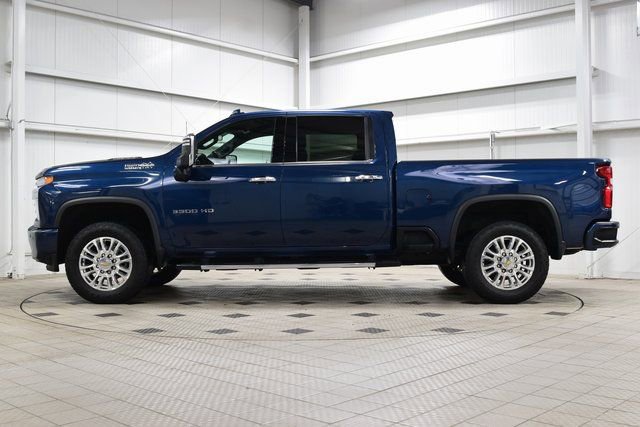 Used 2022 Chevrolet Silverado 3500 High Country AWD/4WD image 4