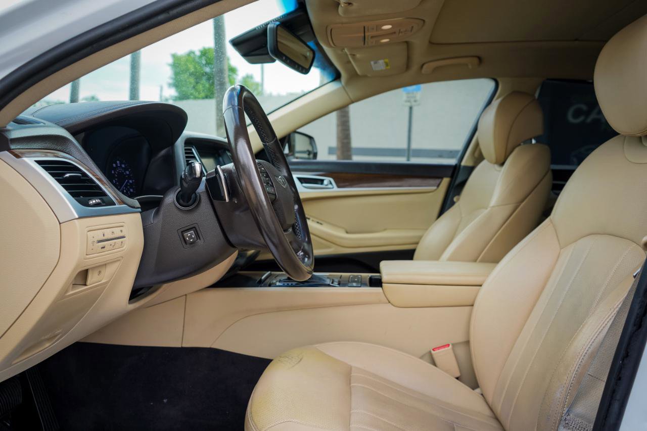 Used 2018 Genesis G80 3.8 w/ Option Group 02 RWD image 7