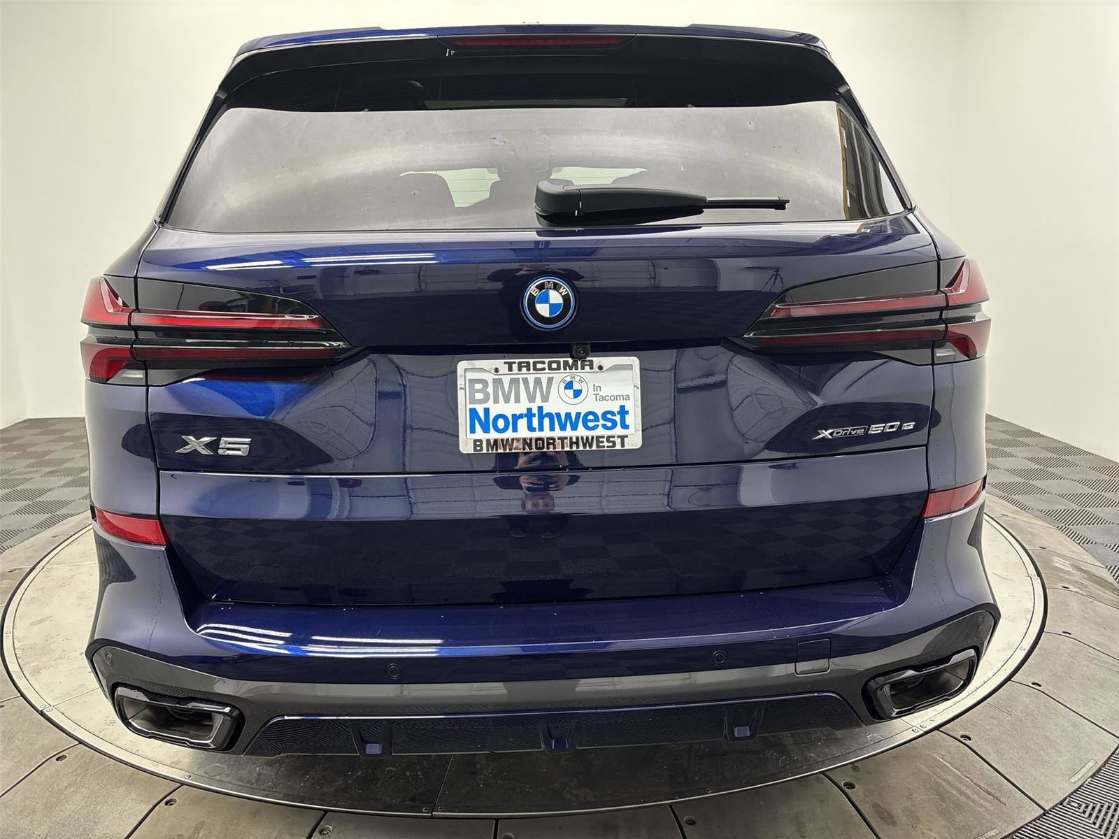 New 2026 BMW X5 xDrive50e w/ Executive Package AWD/4WD image 15