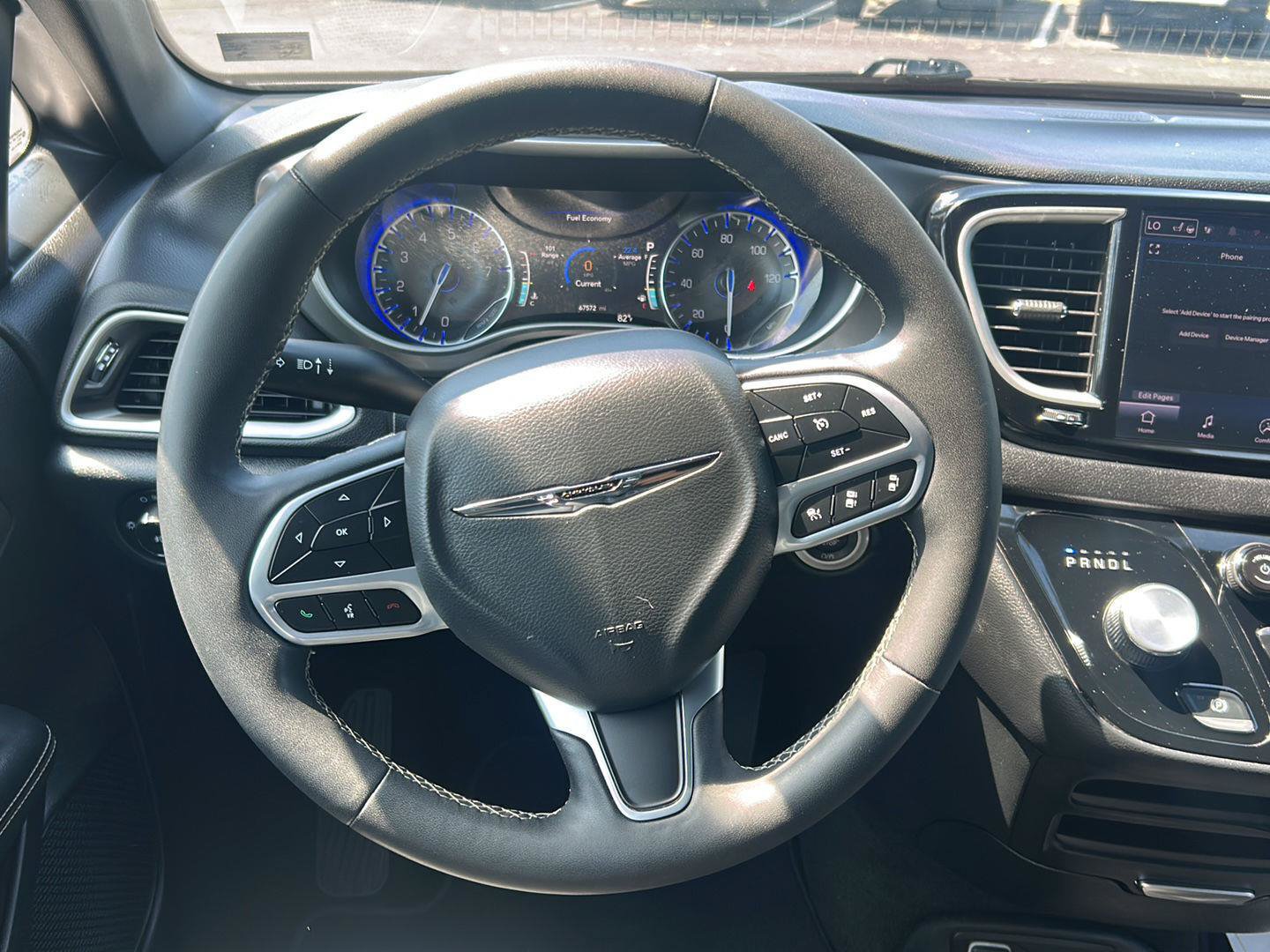 Used 2025 Chrysler Pacifica Select FWD image 22
