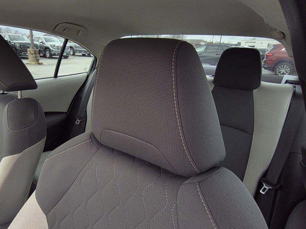 Used 2022 Toyota Corolla LE image 20