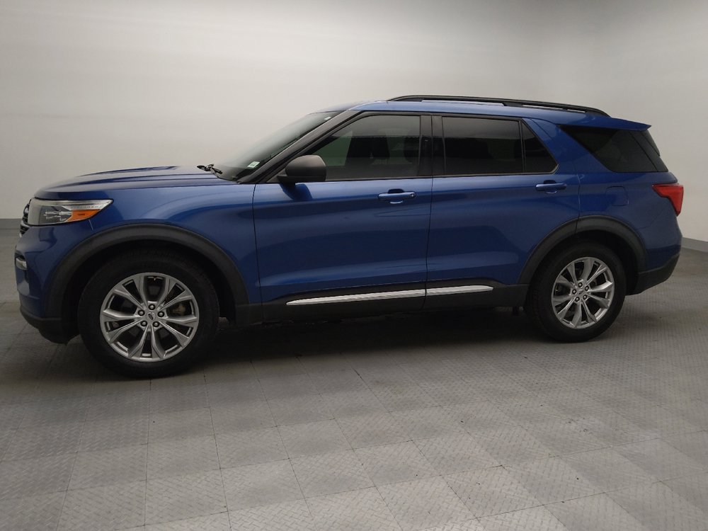 Used 2020 Ford Explorer XLT w/ Equipment Group 202A RWD image 2