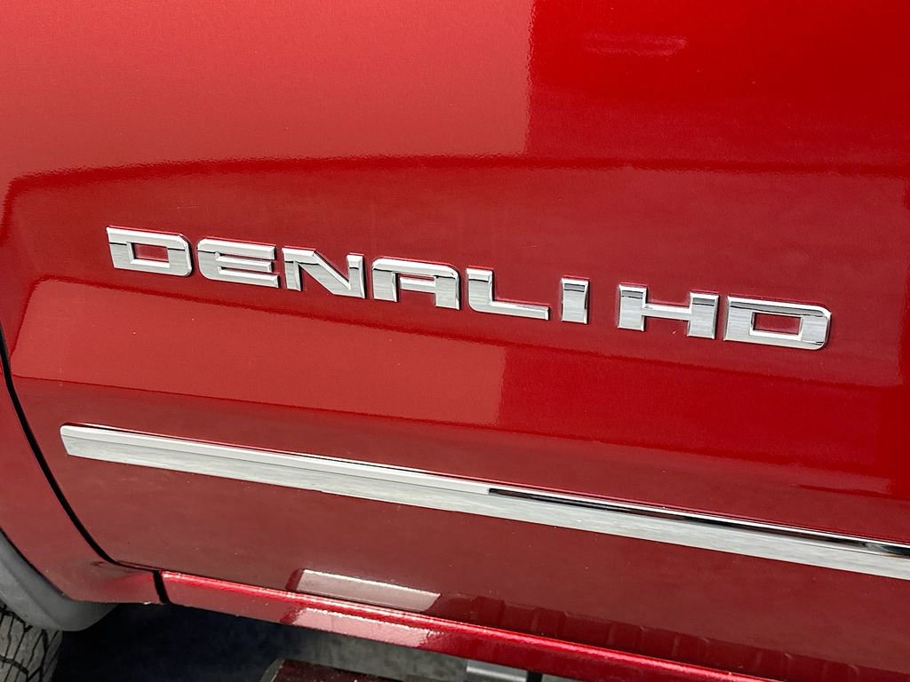 Used 2018 GMC Sierra 2500 Denali w/ Duramax Plus Package AWD/4WD image 28