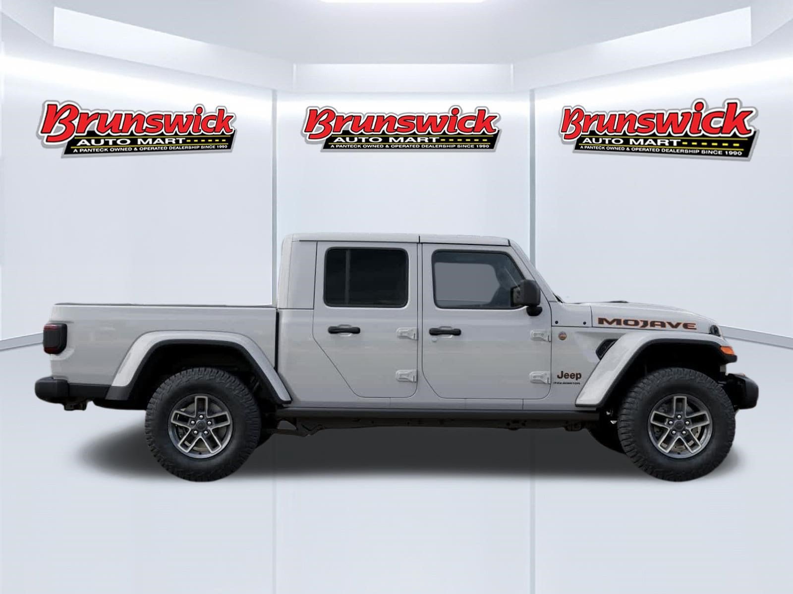 New 2026 Jeep Gladiator Mojave w/ Safety Group AWD/4WD image 21
