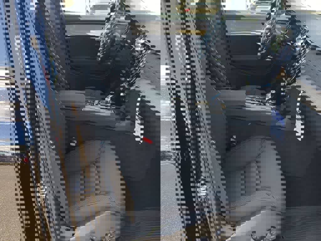 Certified 2026 Volvo XC90 B6 Plus w/ Protection Package Premier image 20