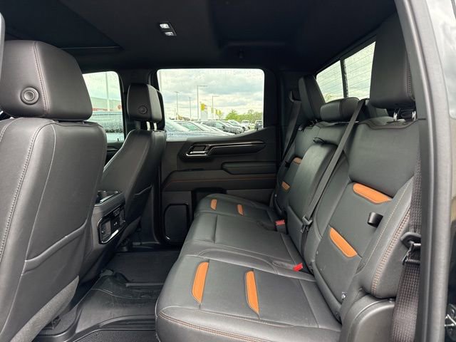 Used 2023 GMC Sierra 1500 AT4 w/ AT4 Premium Package AWD/4WD image 9