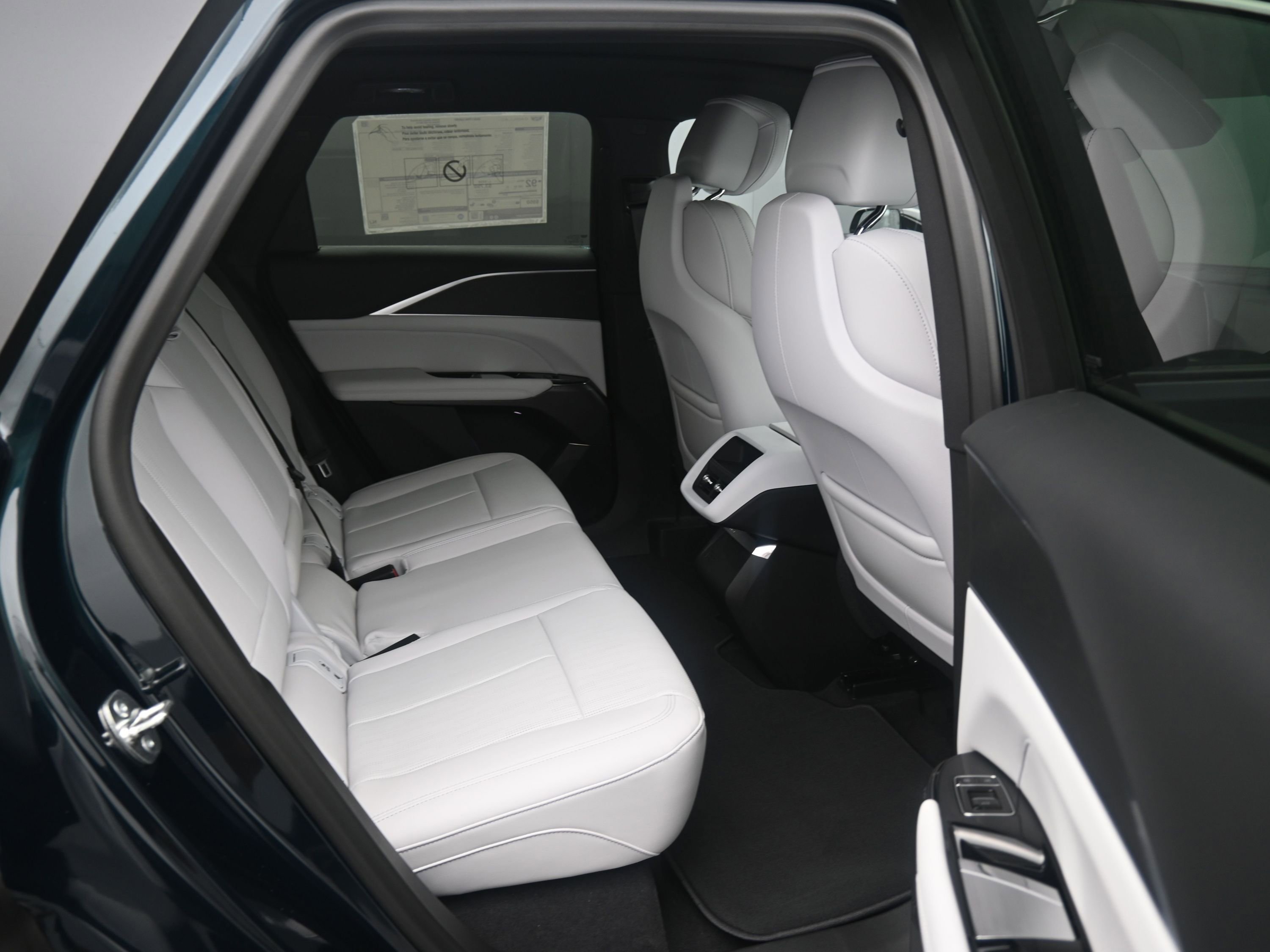 New 2026 Cadillac Lyriq Luxury image 12