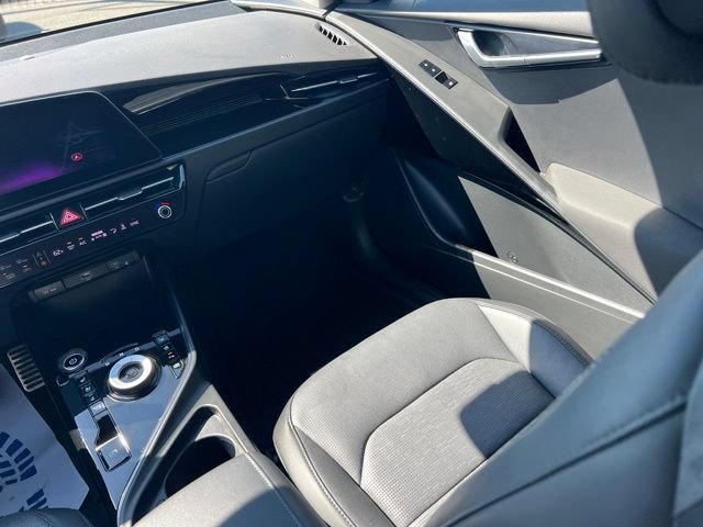 Certified 2023 Kia Niro Wave FWD image 13
