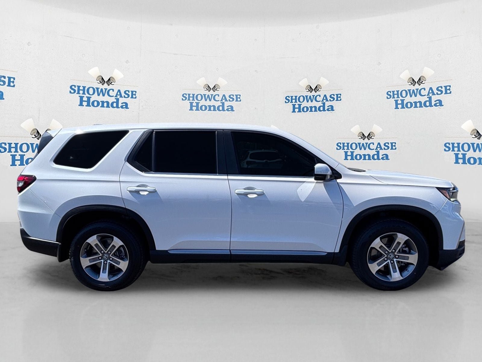 Certified 2024 Honda Pilot EX-L image 9