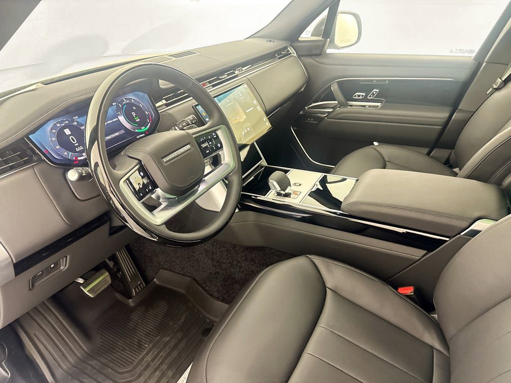 New 2026 Land Rover Range Rover SE image 9