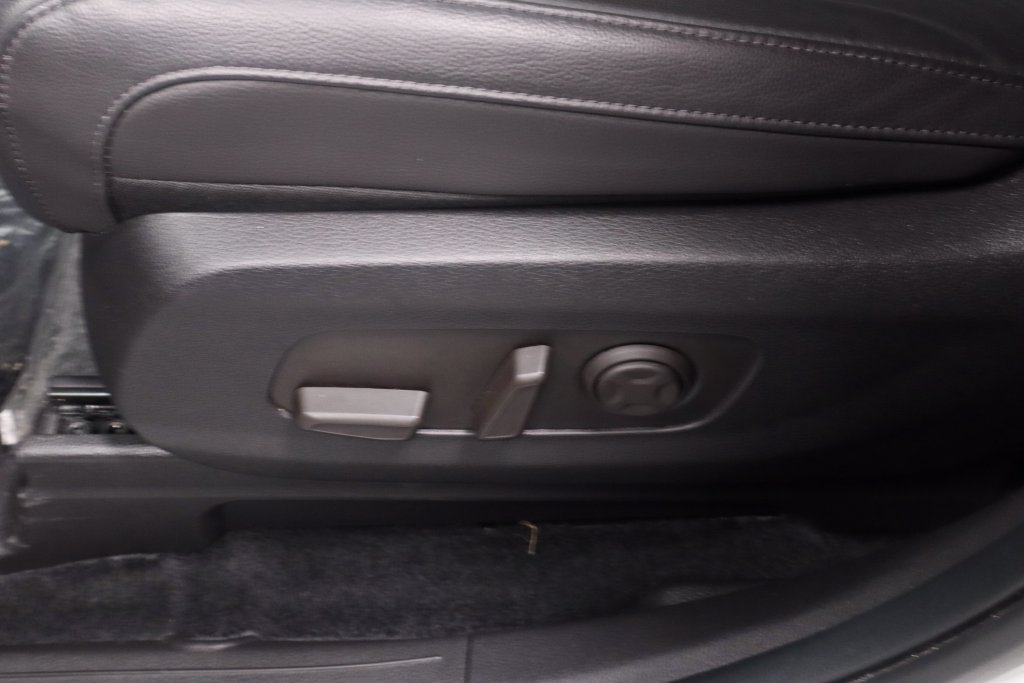 Used 2025 Kia Carnival SX Prestige FWD image 26