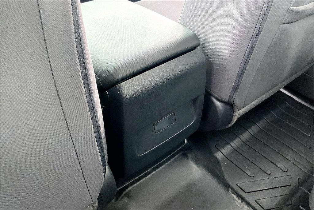 Used 2024 Nissan Frontier SV RWD image 11