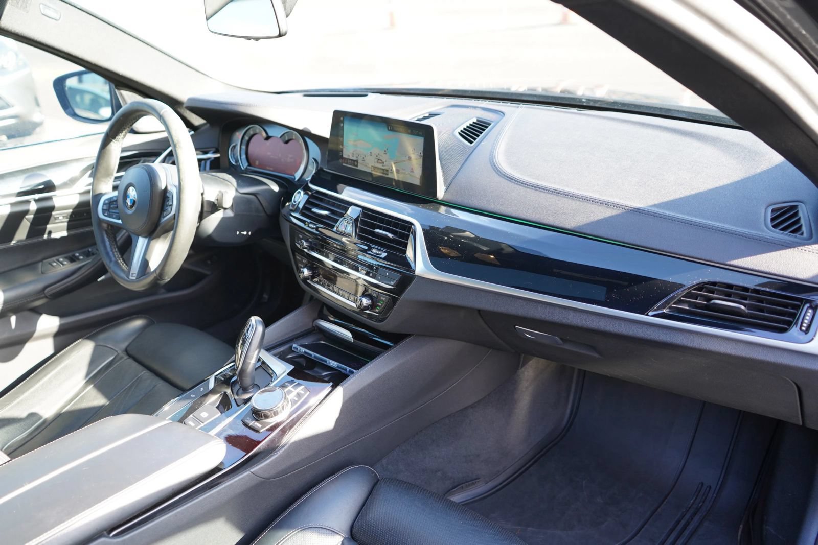 Used 2018 BMW M550i xDrive AWD/4WD image 21