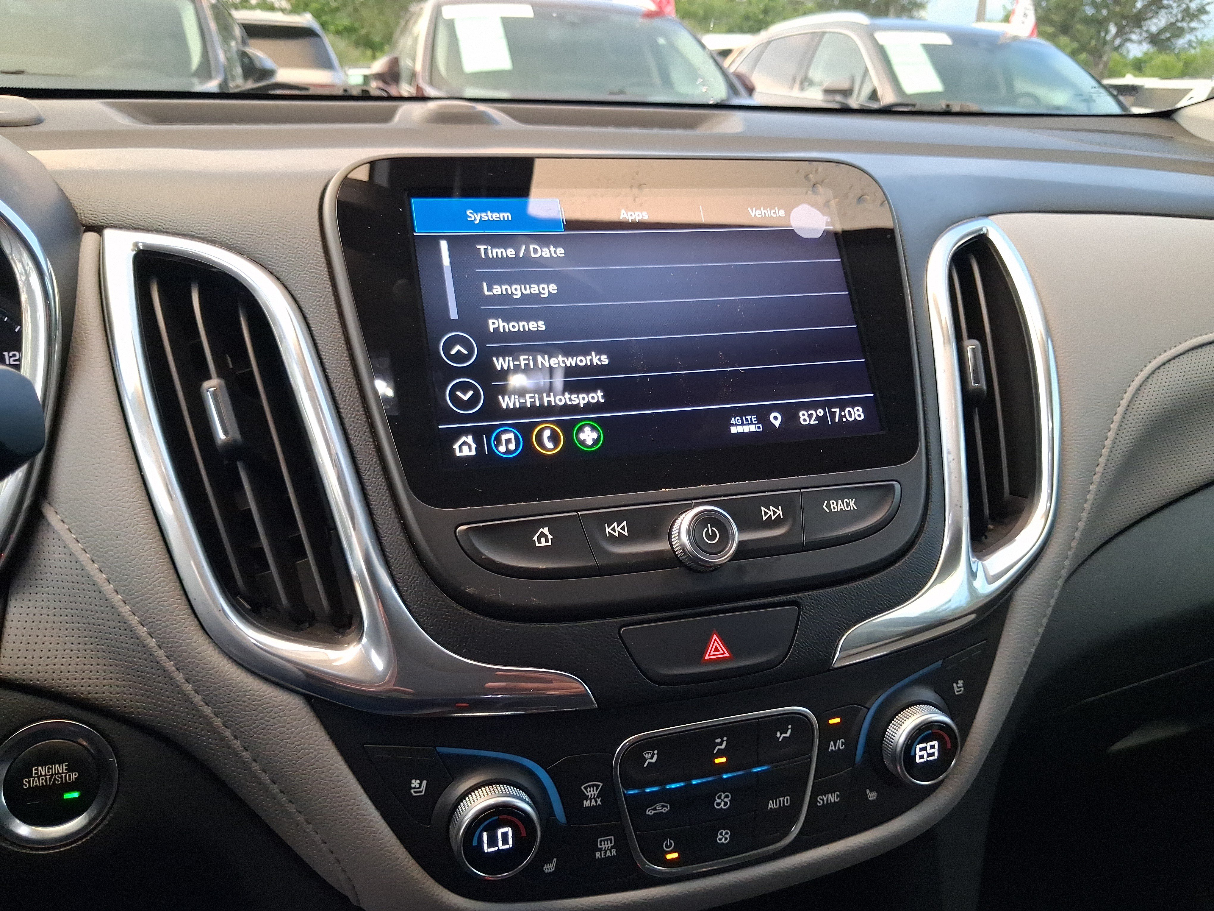 Used 2019 Chevrolet Equinox Premier FWD image 18
