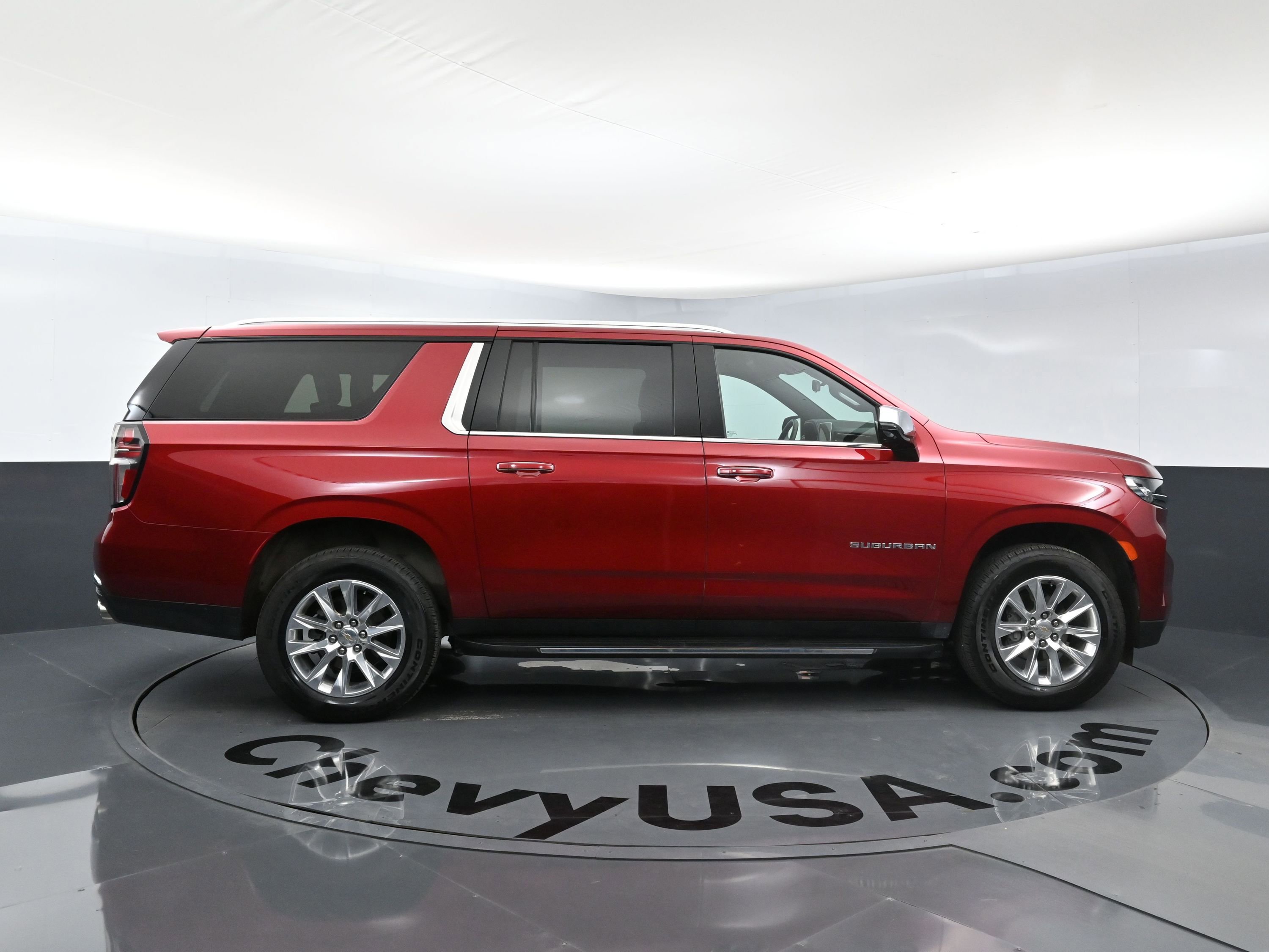 Certified 2024 Chevrolet Suburban Premier w/ Premium Package image 10