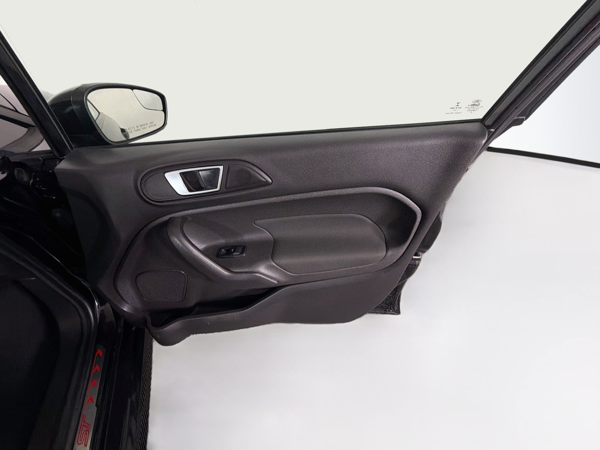 Used 2015 Ford Fiesta ST FWD image 30