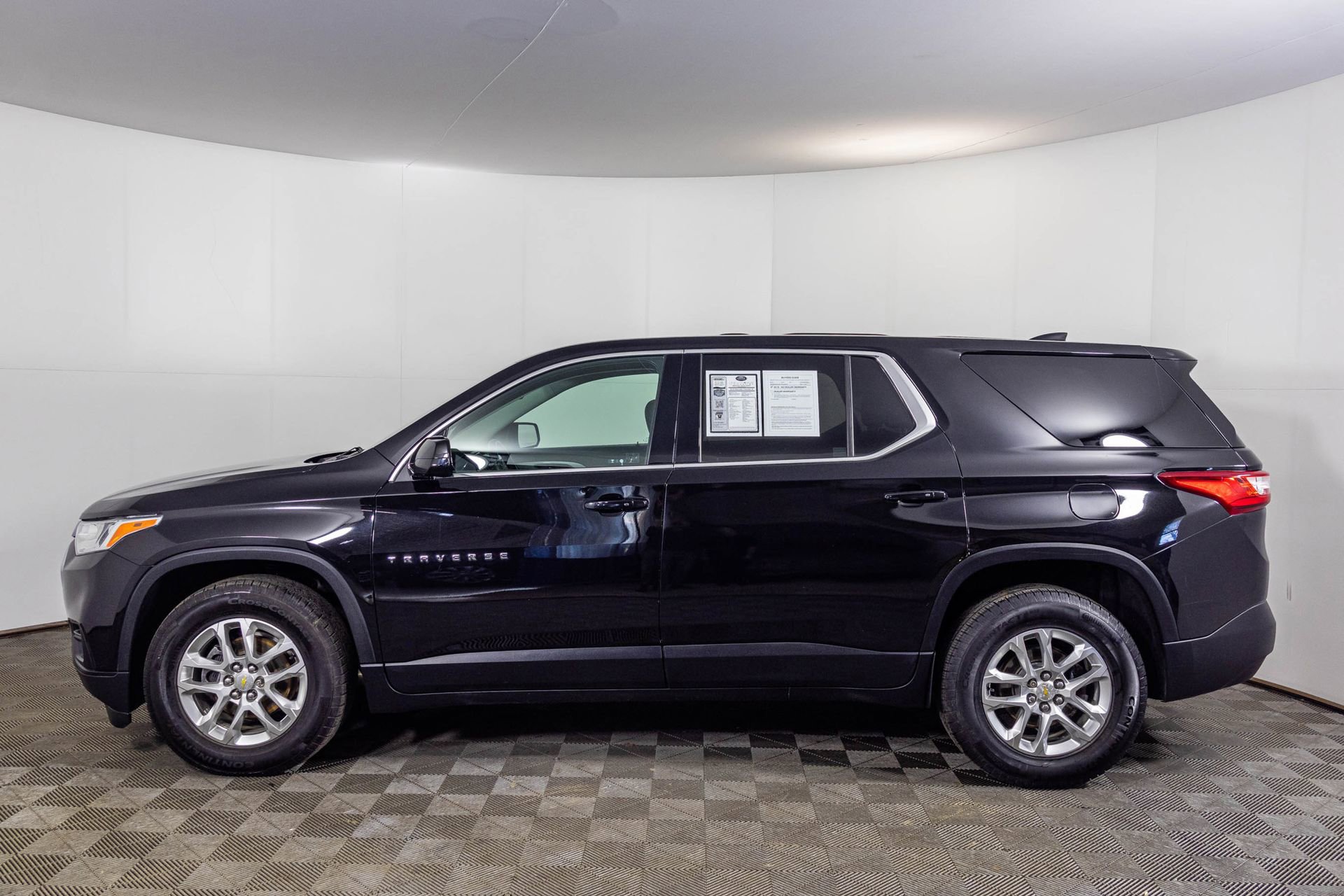 Used 2019 Chevrolet Traverse LS image 16
