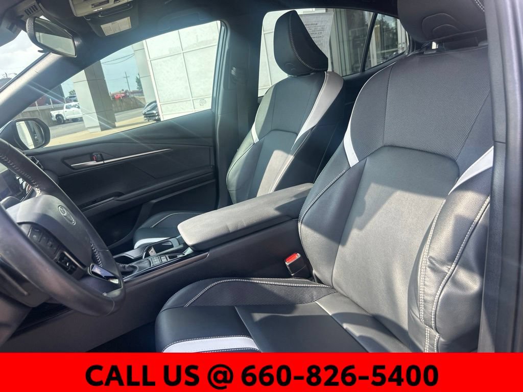 Used 2025 Toyota Camry SE FWD image 15