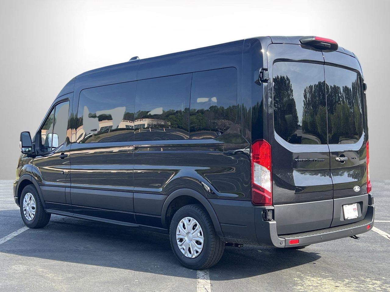 New 2026 Ford Transit 350 148 Medium Roof Wagon RWD image 23