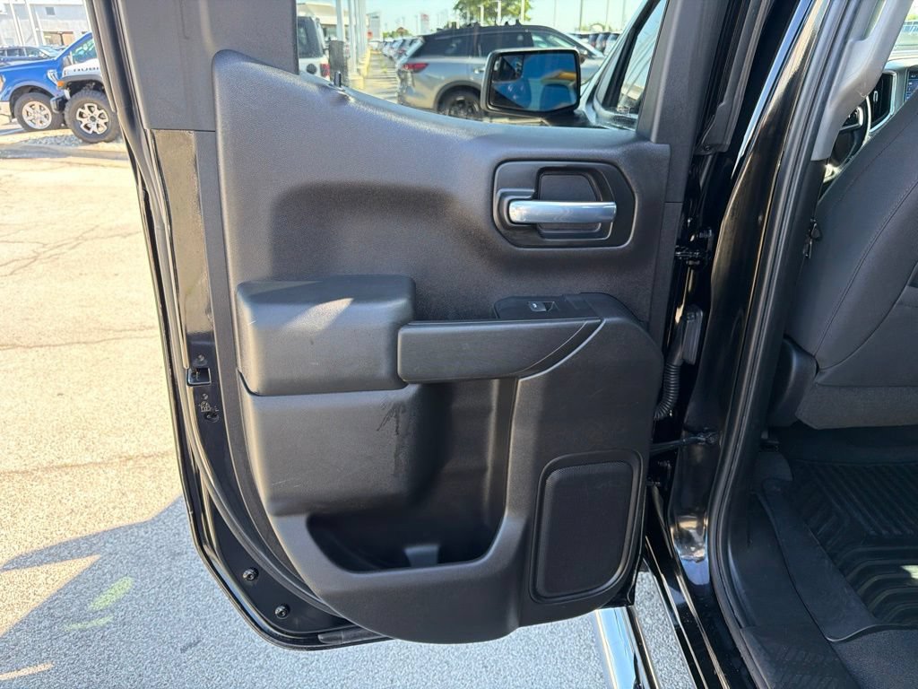 Used 2020 Chevrolet Silverado 1500 LT w/ Texas Edition AWD/4WD image 18