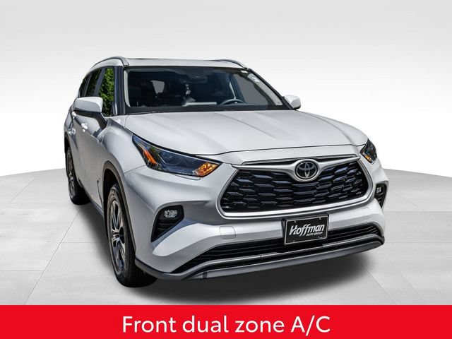 Certified 2026 Toyota Highlander XLE AWD/4WD image 2