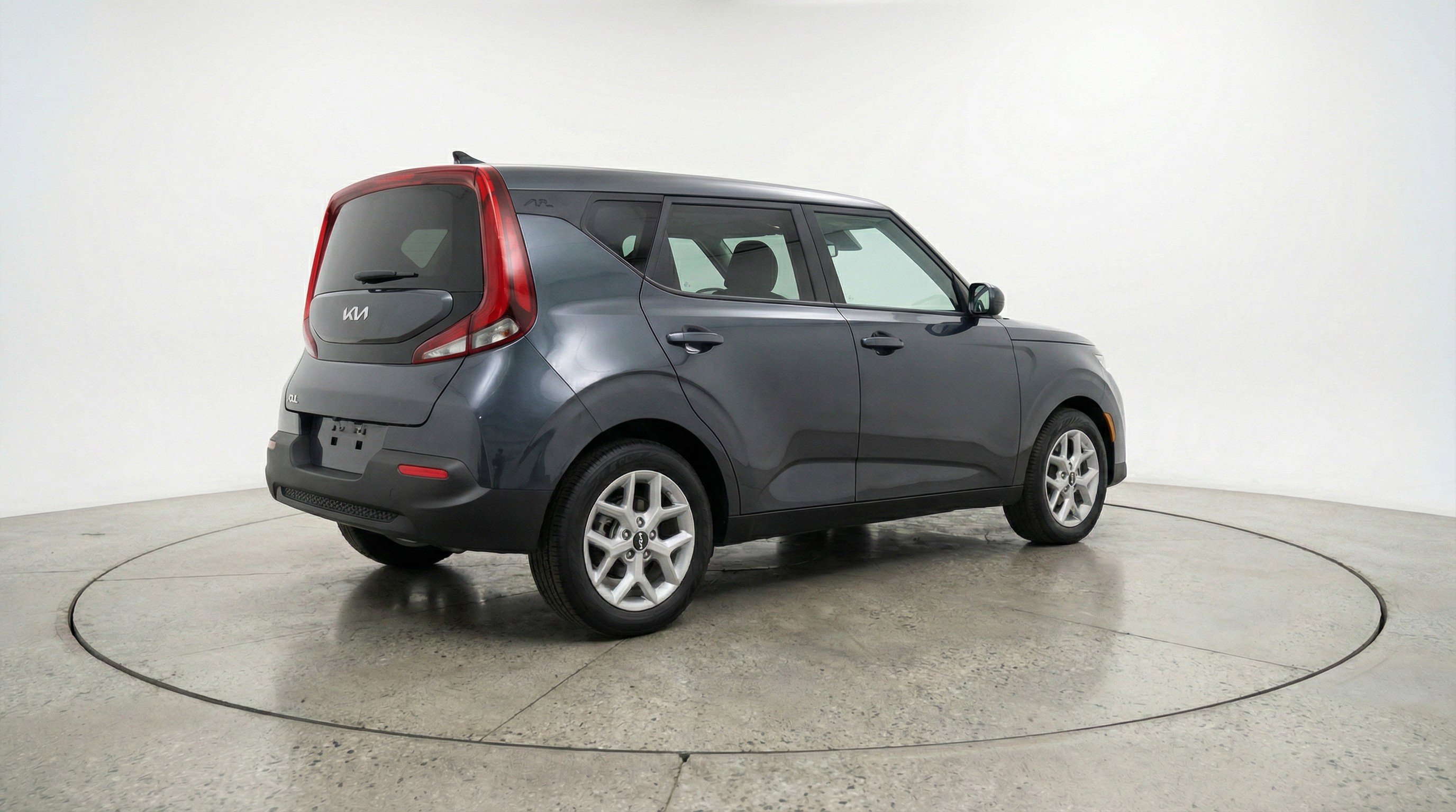 Used 2025 Kia Soul LX w/ LX Technology Package image 9