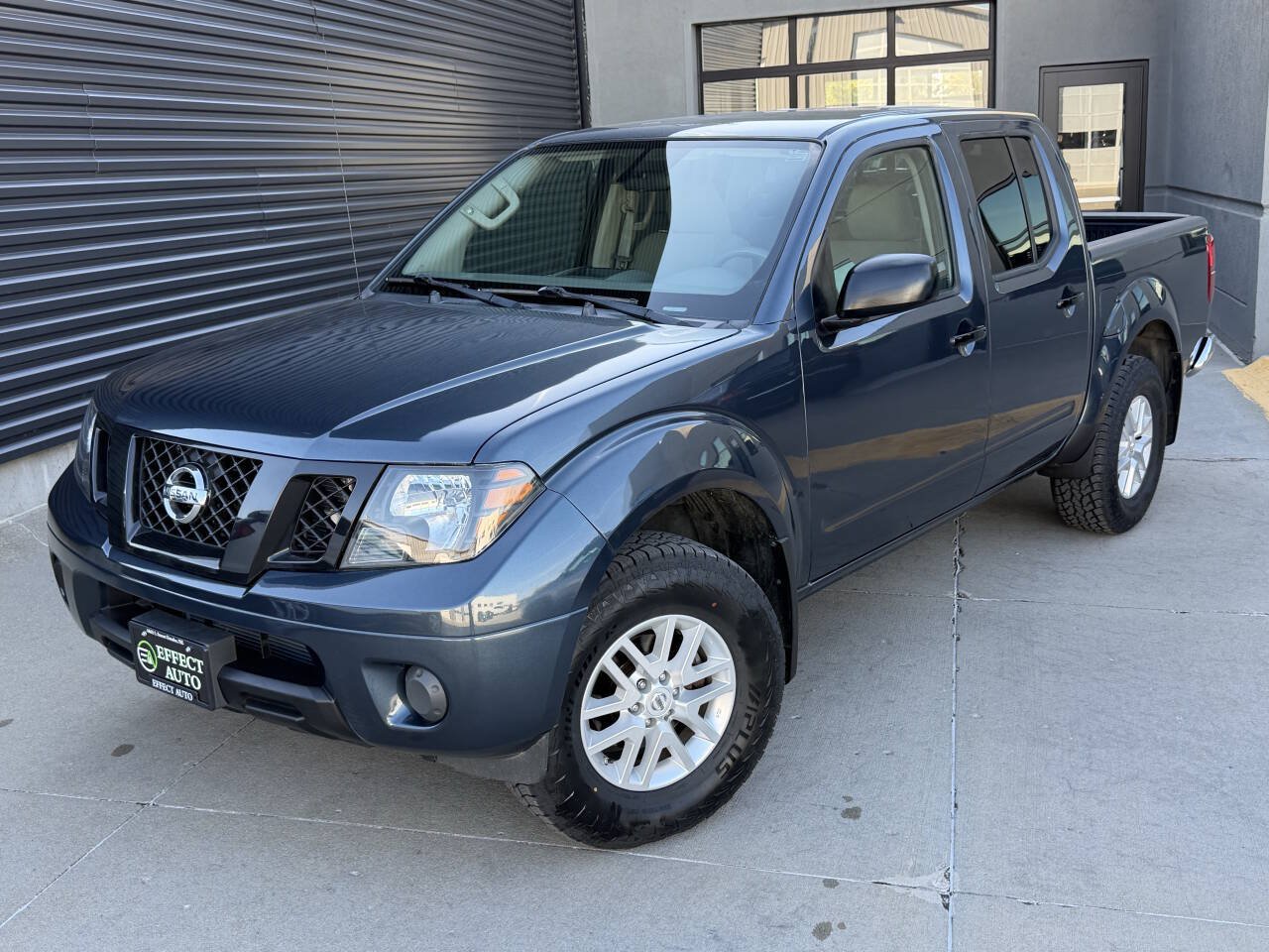 Used 2019 Nissan Frontier SV AWD/4WD image 2