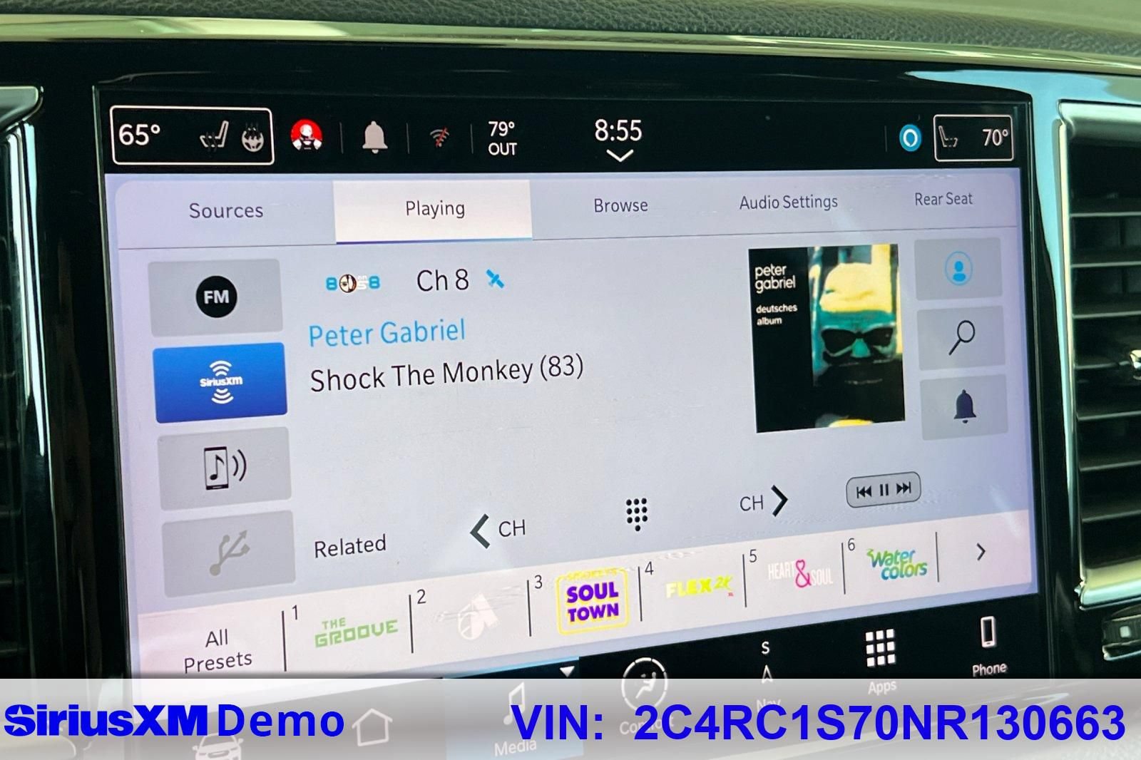 Used 2022 Chrysler Pacifica Limited w/ Uconnect Theater Family Group FWD image 43