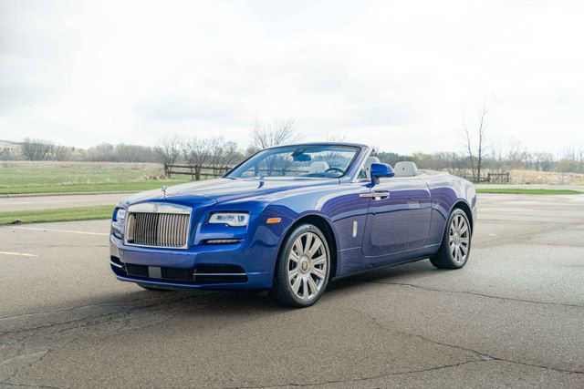 Used 2017 Rolls-Royce Dawn RWD image 39