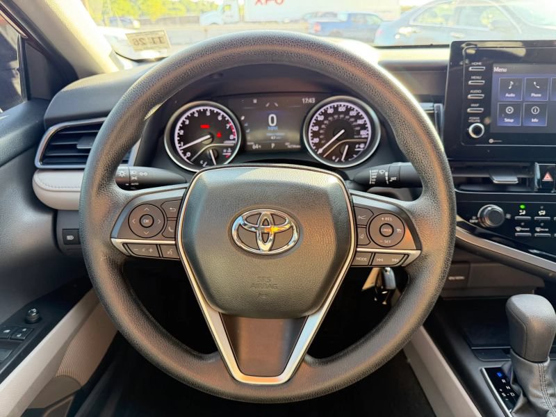 Used 2021 Toyota Camry LE AWD/4WD image 19