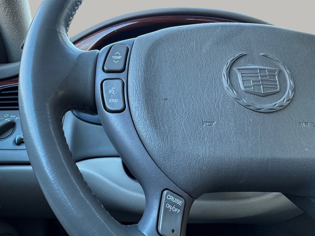 Used 2002 Cadillac De Ville w/ Comfort/Convenience Pkg image 21