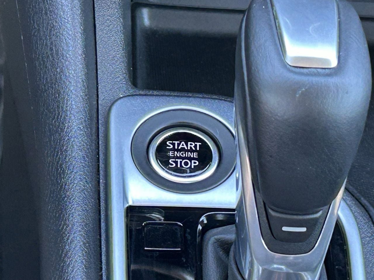Certified 2025 Nissan Sentra SR image 23