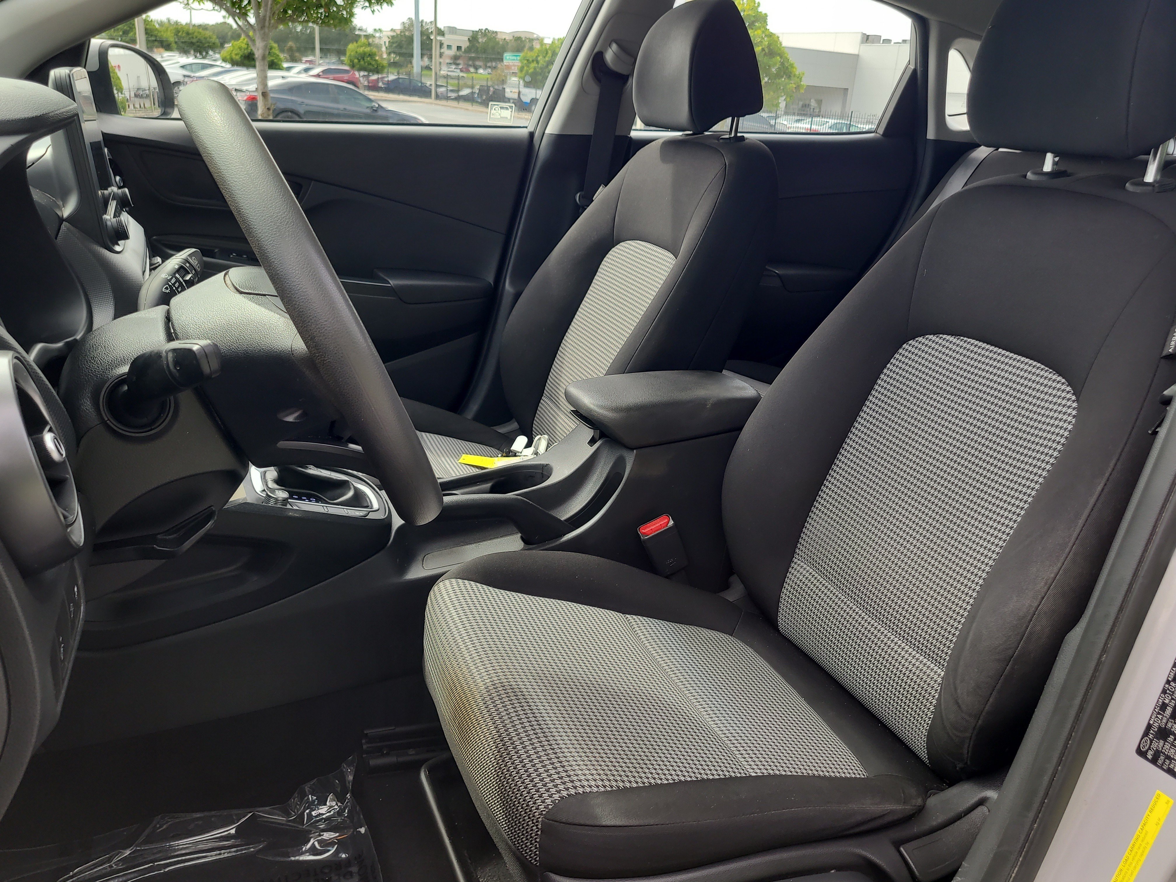 Used 2022 Hyundai Kona SE FWD image 19