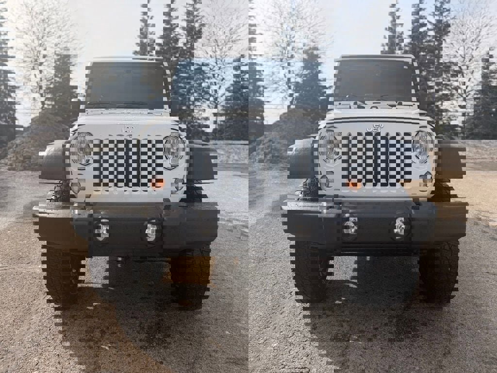 Used 2018 Jeep Wrangler Unlimited Sport S image 2