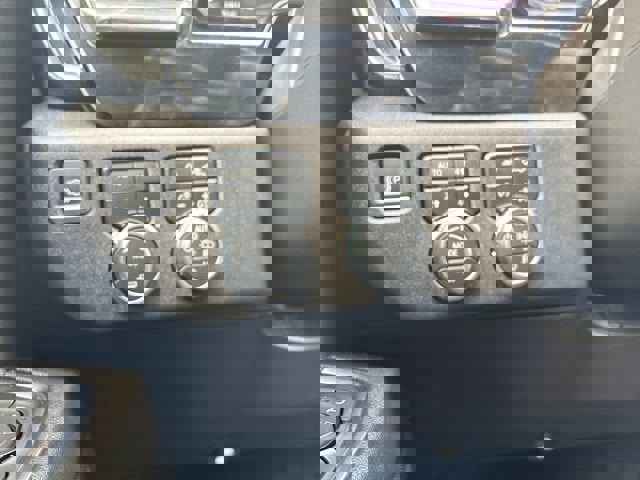 Certified 2024 GMC Sierra 1500 SLT w/ SLT Convenience Package image 17