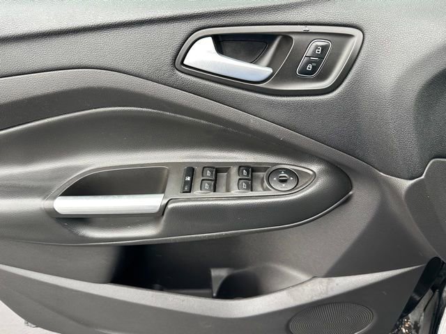 Used 2018 Ford Escape SE image 19