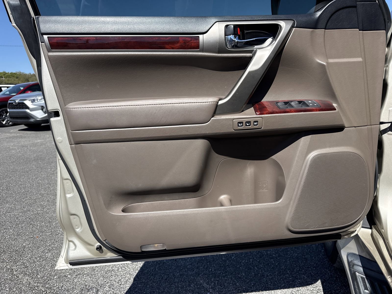 Used 2010 Lexus GX 460 image 15