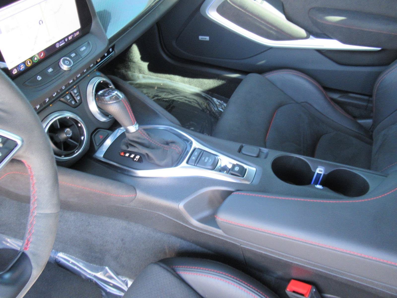Used 2022 Chevrolet Camaro ZL1 RWD image 15