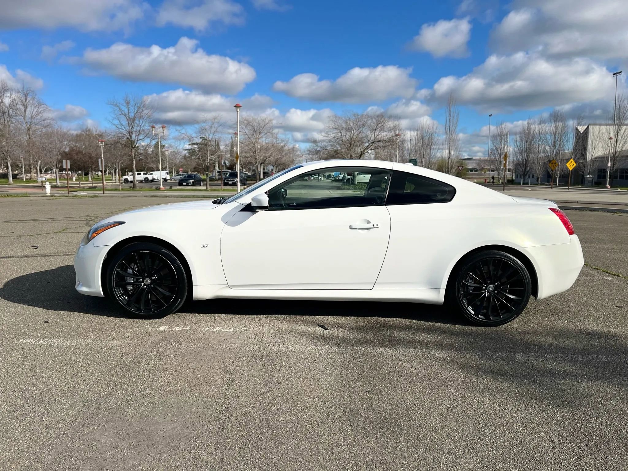 Used 2014 INFINITI Q60 Journey w/ Premium Package image 8