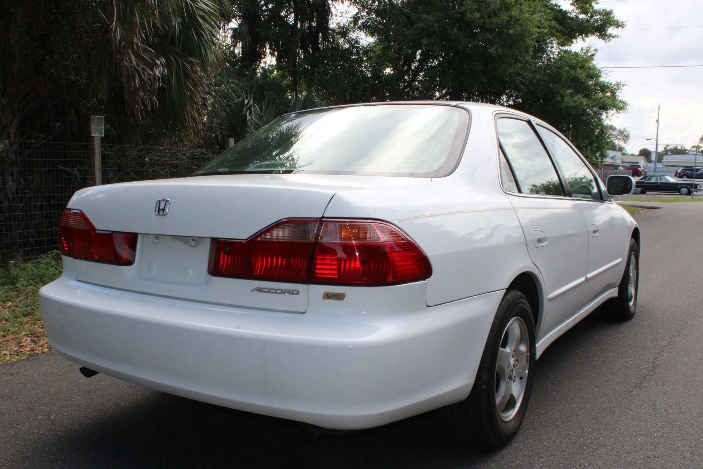 Used 2000 Honda Accord EX image 6