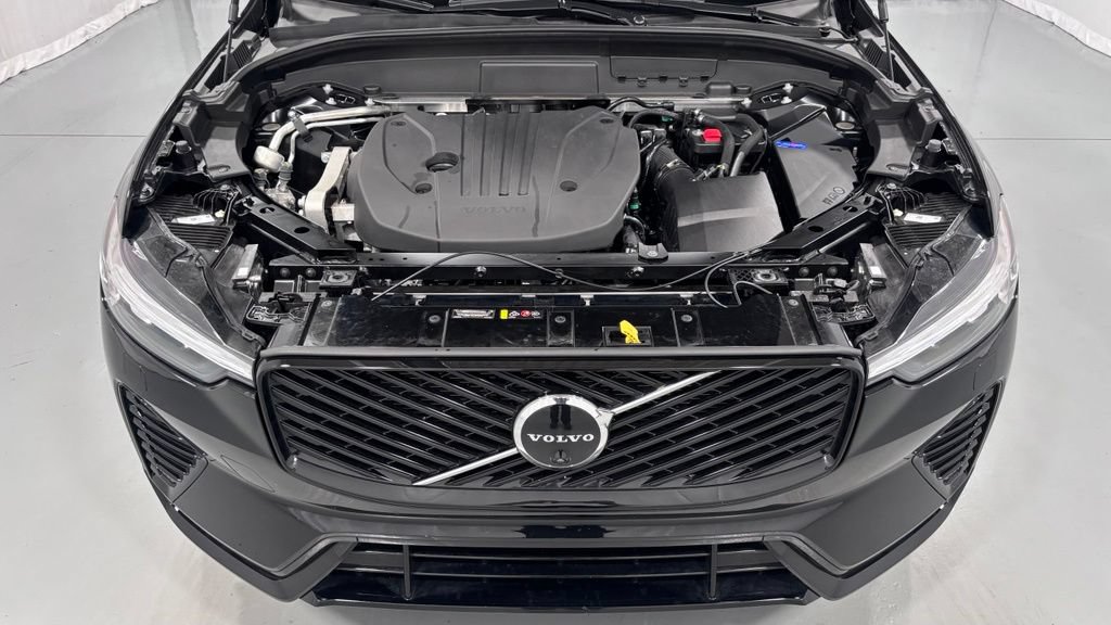 Certified 2026 Volvo XC60 B5 Plus AWD/4WD image 29