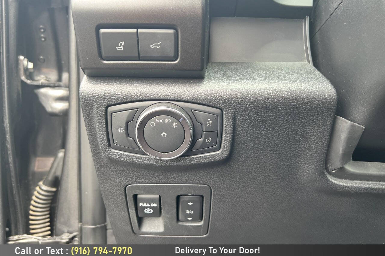Used 2018 Ford Expedition Limited w/ Equipment Group 301A AWD/4WD image 25