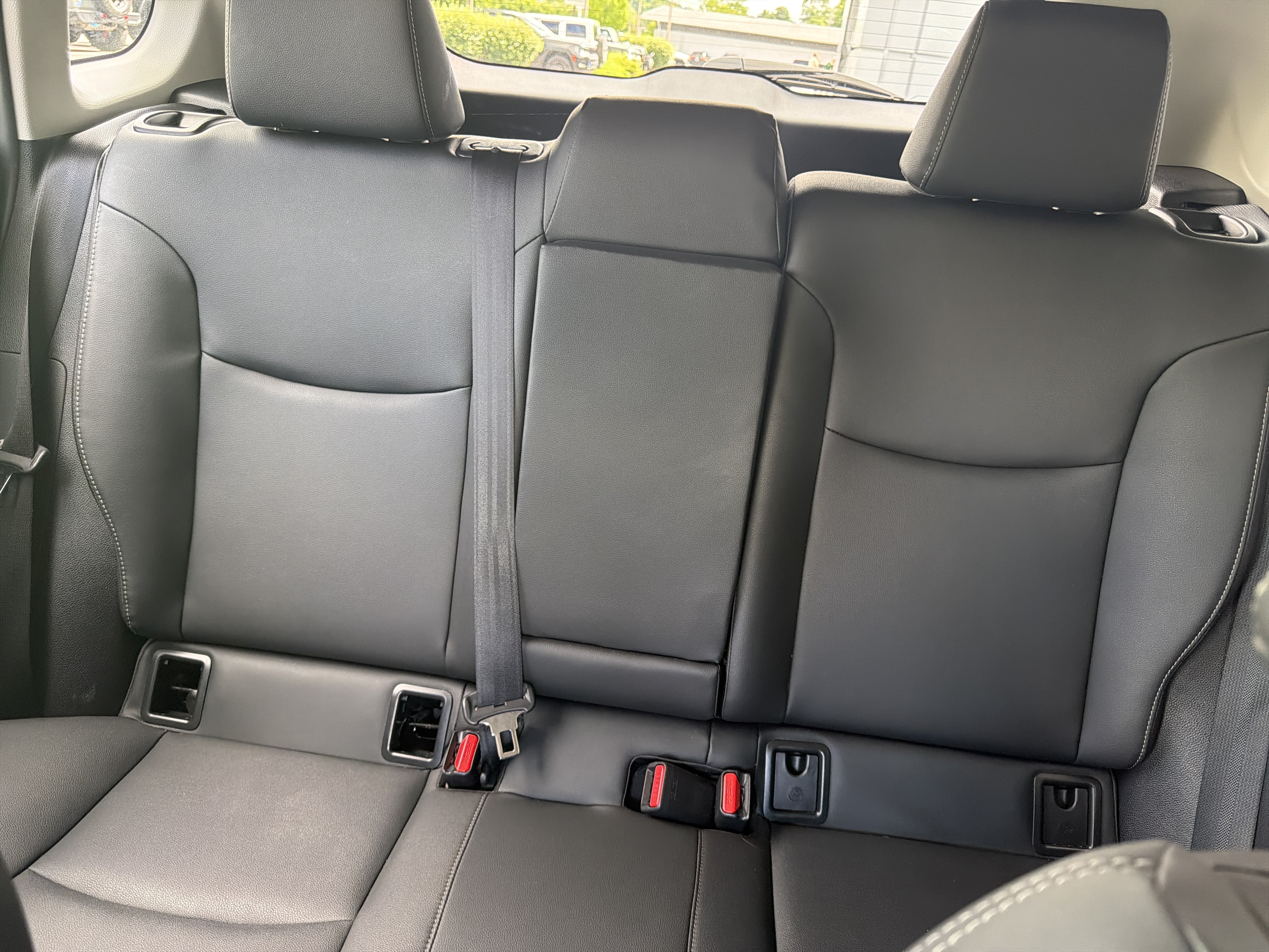 Used 2025 Toyota Corolla Cross XLE AWD/4WD image 13