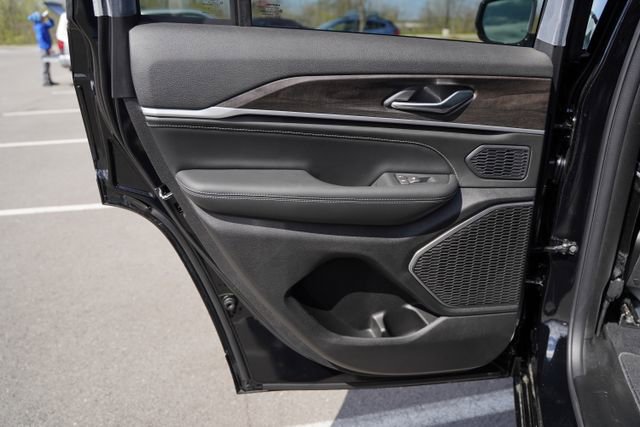 New 2026 Jeep Grand Cherokee Limited image 15
